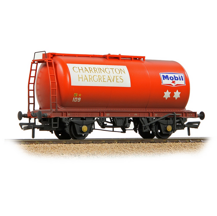 Branchline 37-592A BR 45T TTA Tank Wagon 'Charrington Hargreaves/Mobil' Red Weathered