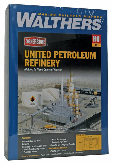 WALTHERS 933-3705 United Petroleum Refining -34.3 x 21 x 38.1cm