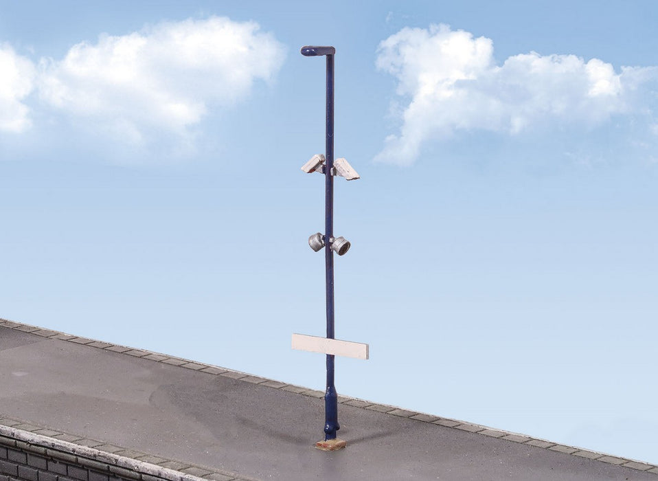 RATIO 282 N Scale Modern Platform Lamps