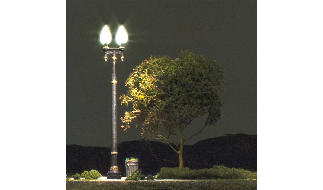 WOODLAND SCENICS JP5648 Double Lamp Post Street Lights - O Scale [2pcs]