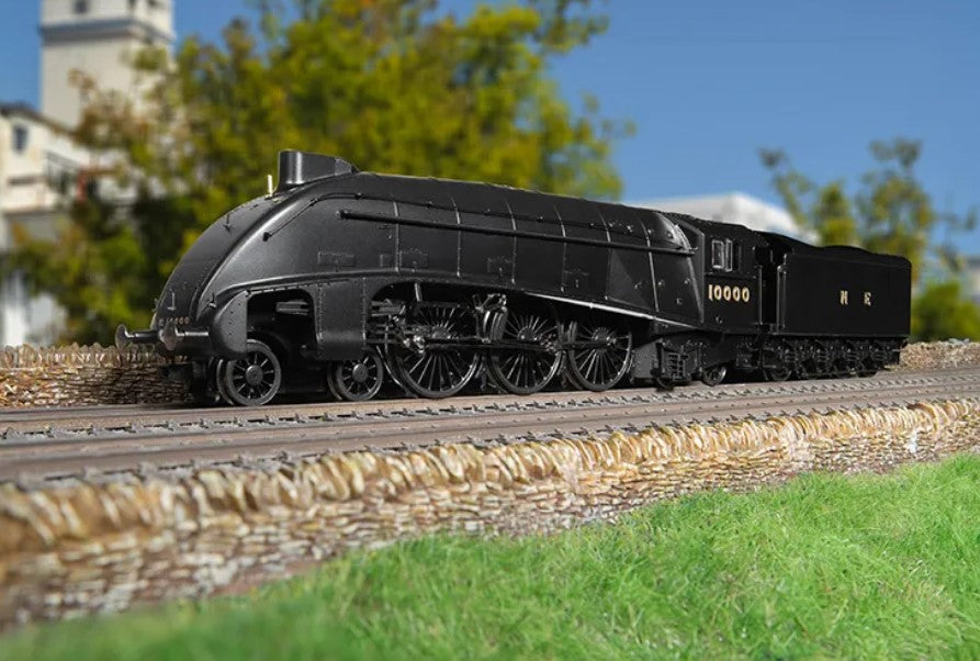 Hornby R30124 R30124 LNER, W1 Class, 'Hush Hush' Streamlined, 4-6-4, 10000 - Era 4