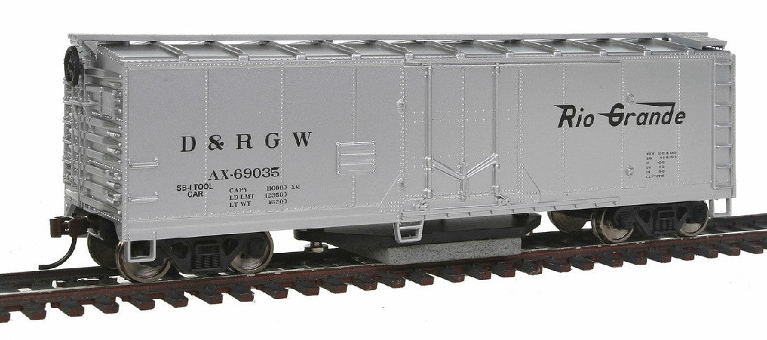 WALTHERS 931-1482 Track Cleaning Car - Denver & Rio Grande Western 40' Plug-Door Boxcar 
