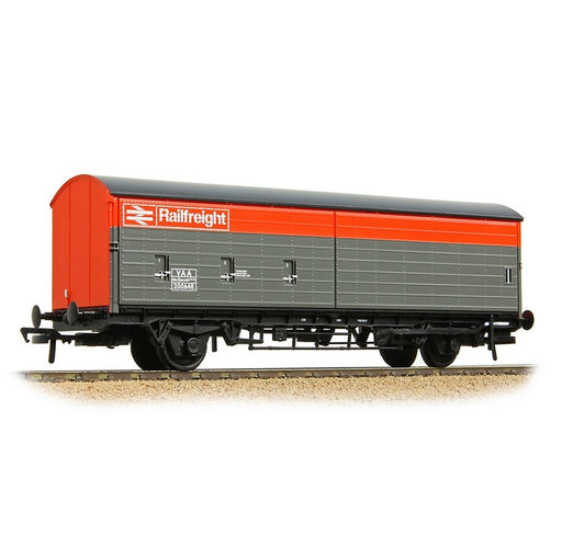 Branchline 38-128A BR VAA Van BR Railfreight Red & Grey