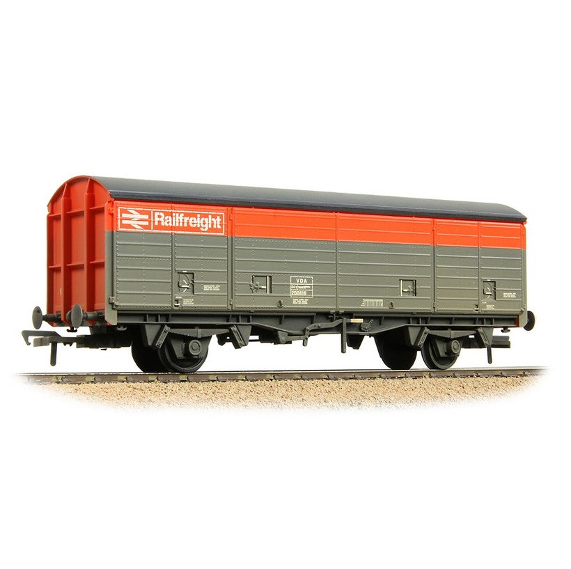 Branchline 38-144C BR VDA Van BR Railfreight Red & Grey - Weathered ...