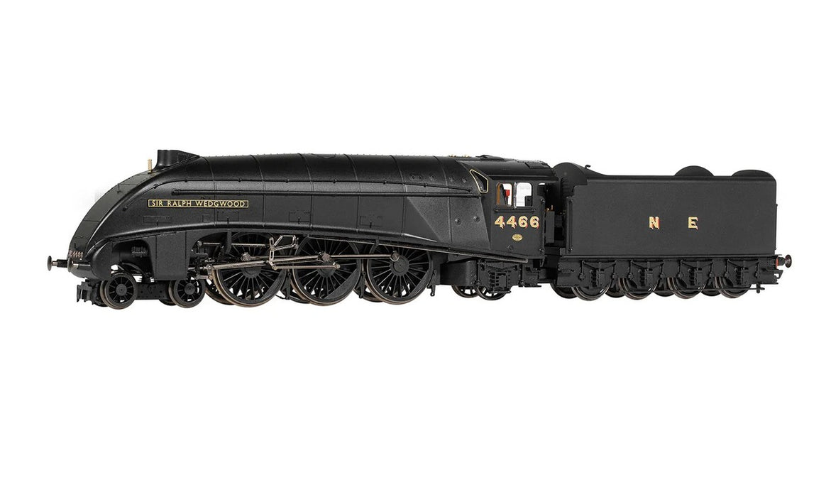 HORNBY R30452 LNER - Class A4 Steam Locomotive - 4466 'Sir Ralph Wedgwood' (VE Day 80th Anniversary)