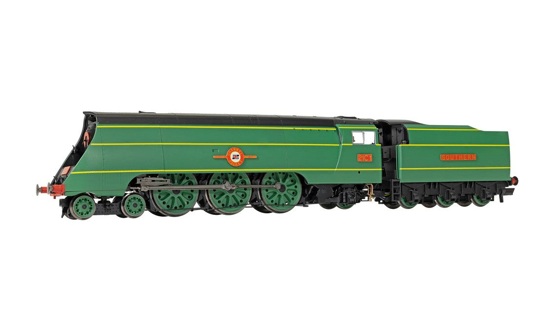 Hornby R30399SS SR - Merchant Navy Class Steam Locomotive - 21C1 'Channel Packet' (With Steam Generator)