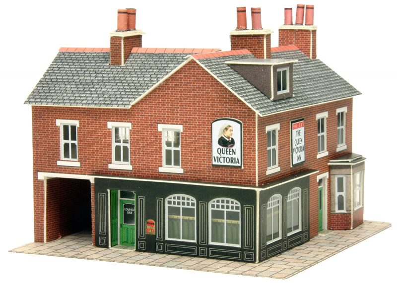 Metcalfe PN116 N Scale Corner Shop and Pub