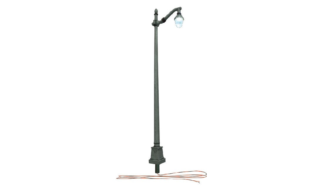 WOODLAND SCENICS JP5631 Arched Cast Iron Street Lights - HO Scale [3pcs]