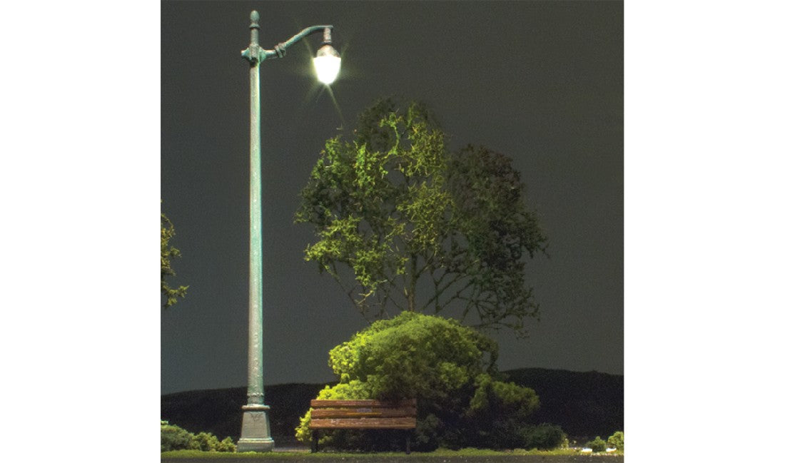 WOODLAND SCENICS JP5647 Arched Cast Iron Street Lights - O Scale [2pcs]
