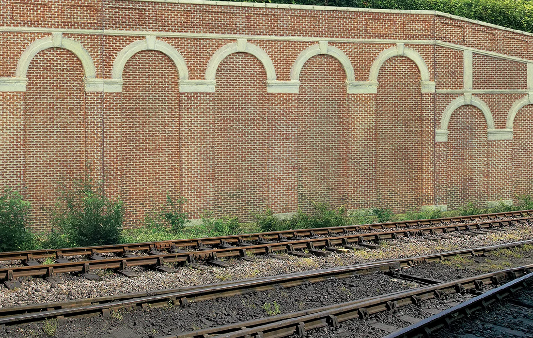 Hornby R7372 High Level Arched Retaining Red Brick Walls