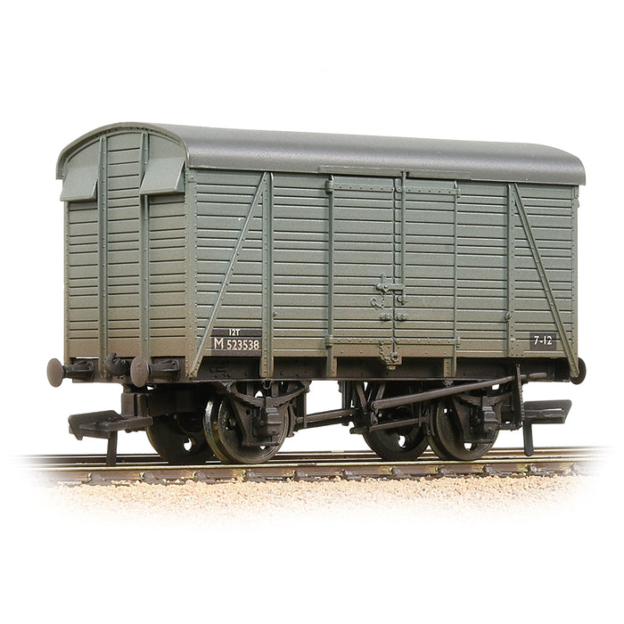Branchline 38-081C SR 12T 2+2 Planked Ventilated Van BR Grey (Early) Weathered