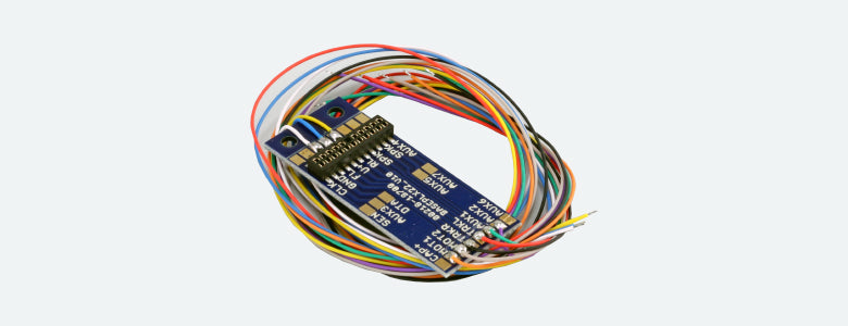 ESU 51958 Adapter plate PluX22 for 9 outputs, with soldering pads and wires