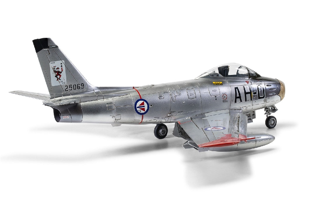 AIRFIX 08110 NORTH AMERICAN F-86F-40 SABRE