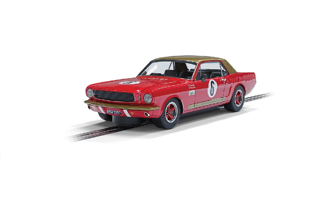 Scalextric C4339 FORD MUSTANG - ALAN MANN RACING - HENRY MANN & STEVE SOPER