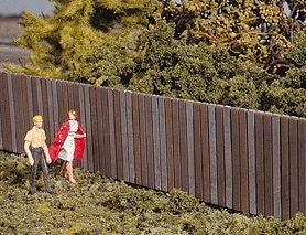 WALTHERS 933-3521 Wood Fence - Kit -- 15" (37.5cm) Sections - Total Length: 45" (113cm)